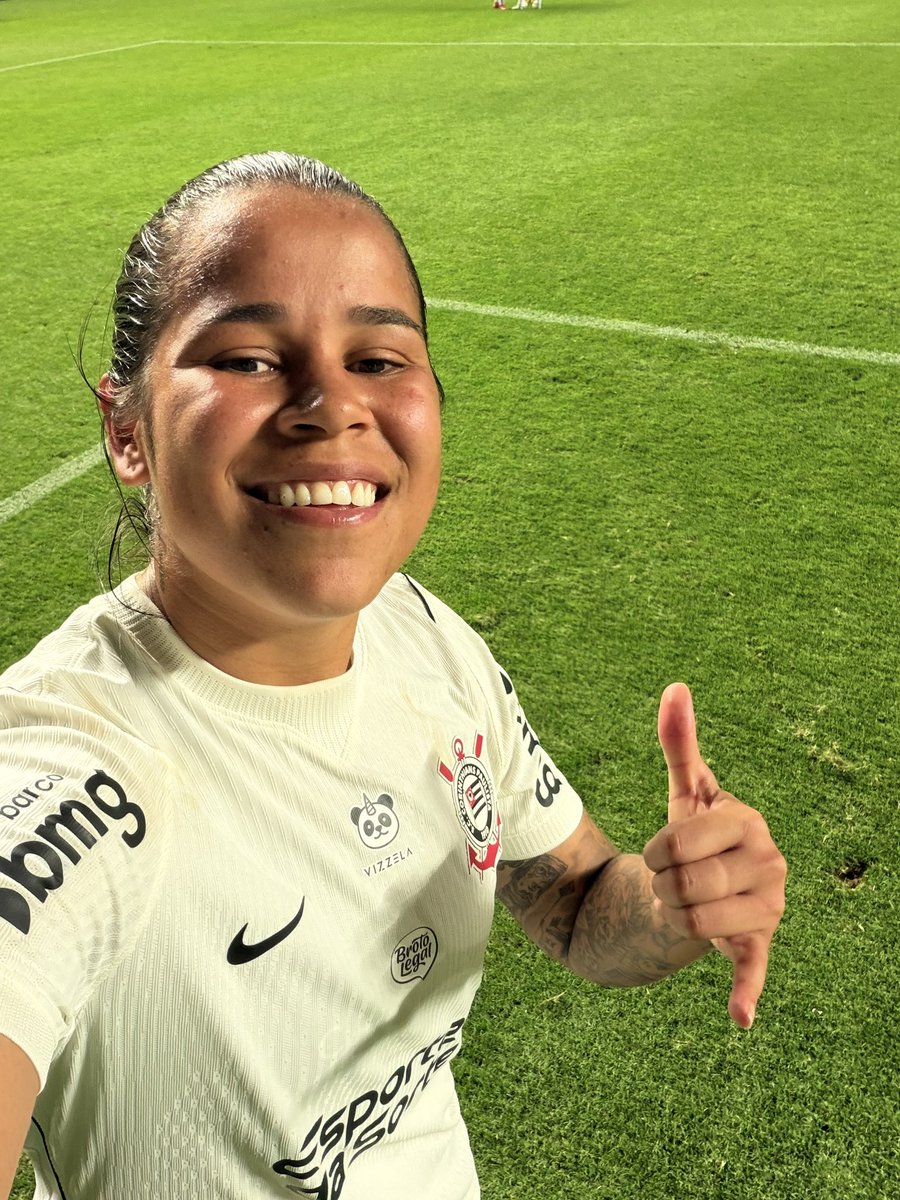 asbrabas's tweet photo. Selfie da ViCtória! 🤳🪄

#AsBrabas
#VaiCorinthians https://t.co/0wNVGYEur6