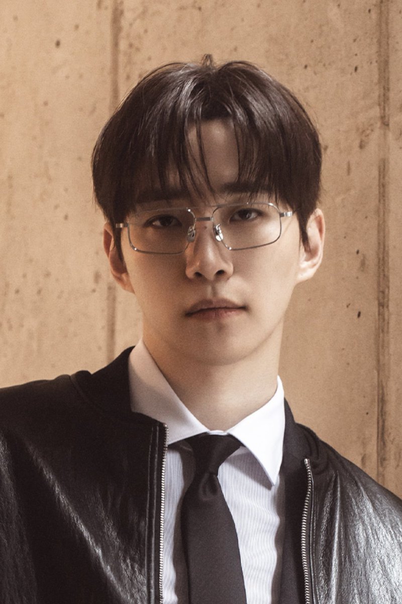 cooreamit_le2jh's tweet photo. 얼굴공격 심하다

https://t.co/Xxy2nOzZoJ https://t.co/CJKQQpMcQe
