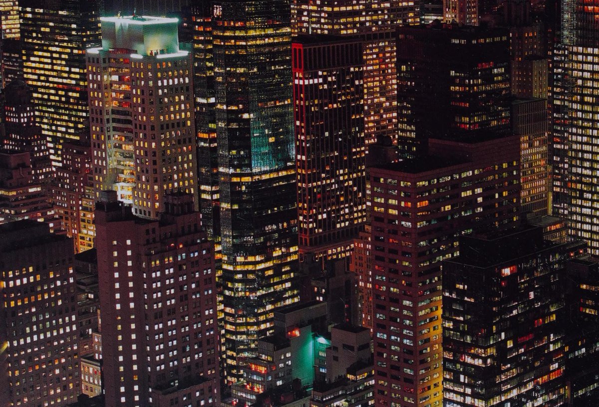 sovietsoleri's tweet photo. Details of Rockefeller Center, New York. https://t.co/tsCA0X80xu