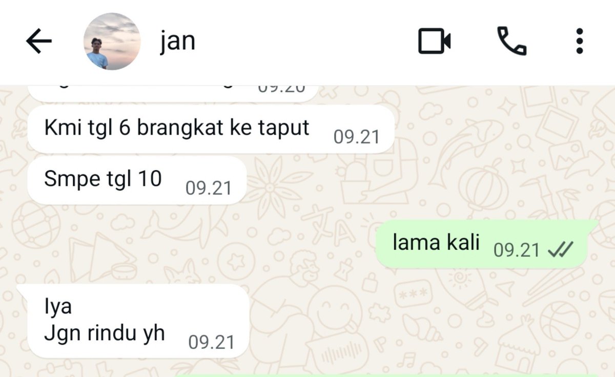 indomycedap's tweet photo. kayak ayah ninggalin anaknya mo kerja https://t.co/haQOnPoGtO