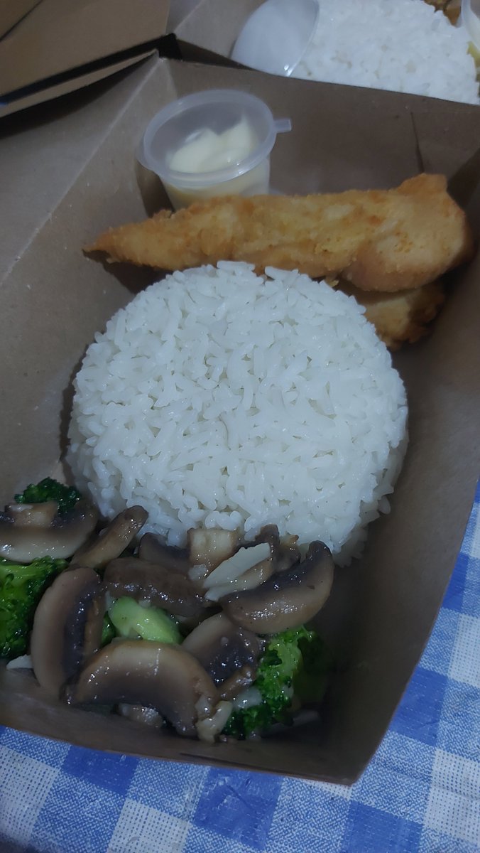 teras_boede's tweet photo. Ayam strip by teras boede 
#katering anak sekolah https://t.co/qqxuD736B4