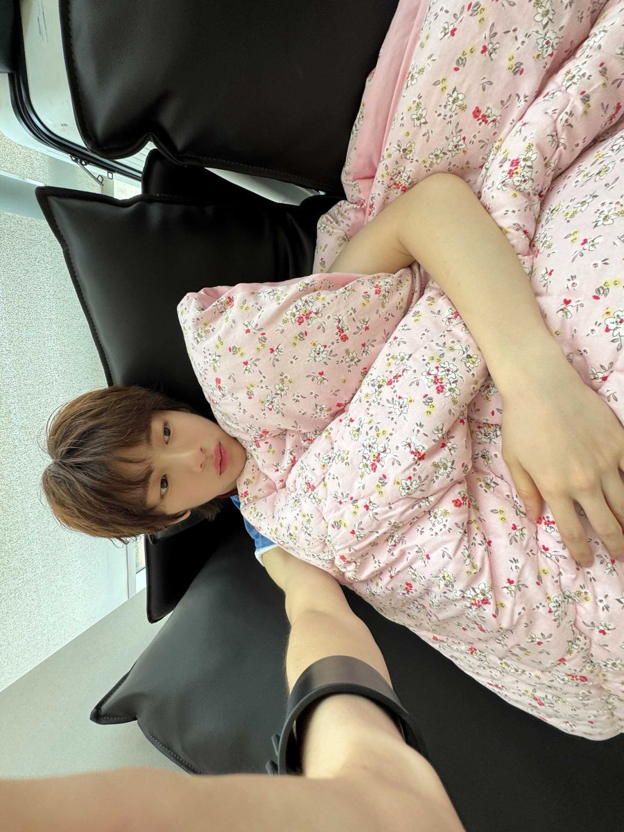lesbjuhoon's tweet photo. https://t.co/JQFqKQYBpX