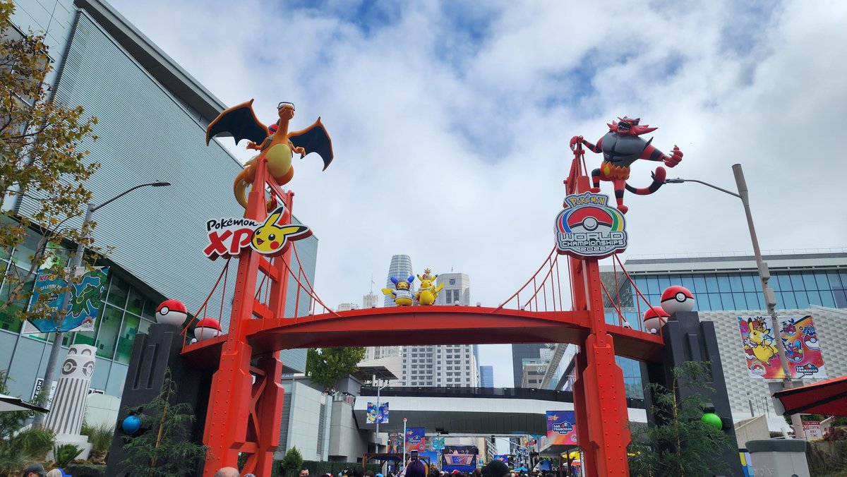 Echoes_artz's tweet photo. Pokemon worlds wax so much fun! A few hiccups here and there and def a learning experience from last year. I made it home with the boyf and just relaxing for the rest of the day https://t.co/RPdTUhayOj