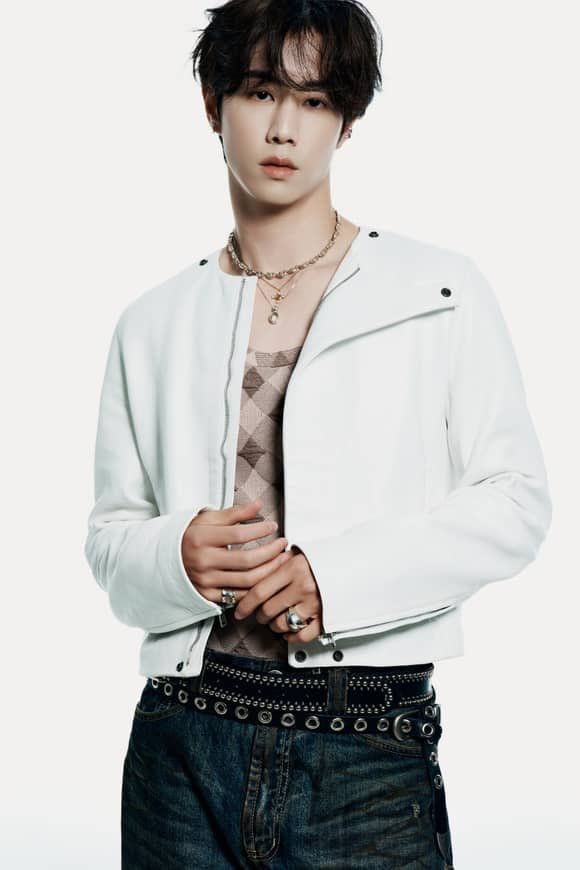 marksonarchv's tweet photo. 🤍🖤 https://t.co/xwlCXPbspi
