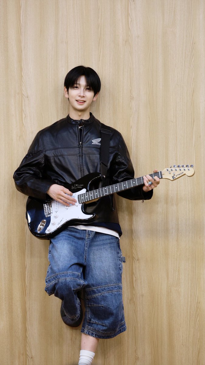 0_caeli's tweet photo. 260830 카이렐

렐라의 Rock Star
Kyrell Valentine Choi

#앰퍼샌드원 #카이렐 #KYRELL 
#AMPERSANDONE 
@_AMPERSANDONE_ https://t.co/LioDFzwi1y