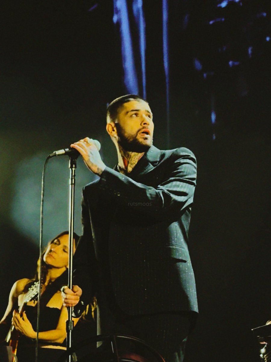 rutsmoas's tweet photo. unseen pics of zayn in vegas 
📷 by me https://t.co/8twkRPq426