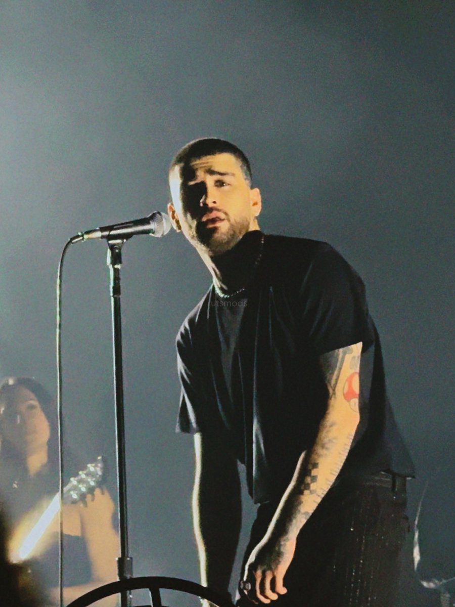 rutsmoas's tweet photo. unseen pics of zayn in vegas 
📷 by me https://t.co/8twkRPq426