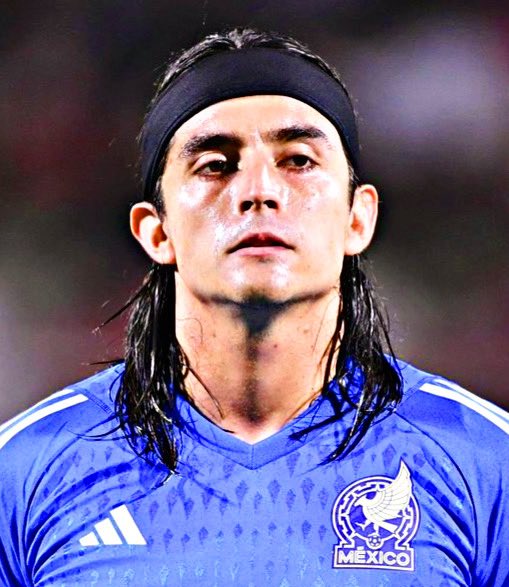 AllFutbolMX's tweet photo. 🚨🤯 BREAKING: LaLiga club Rayo Vallecano has reportedly submitted a €2 MILLION offer to Santos Laguna for Carlos Acevedo. 🇪🇸🧤

Via @DTransferencias https://t.co/pqhnWHcMHD