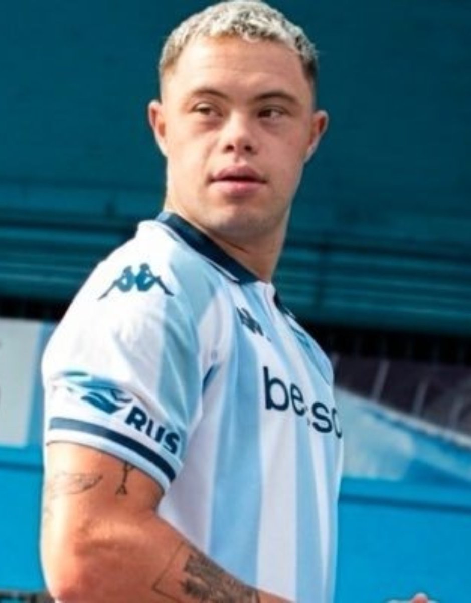 ChakoAKD22's tweet photo. “El único que puede reemplazar a Alonso sos vos”.

De: Tomás Mazza
Para: Tomás Conechny 

vía: @TyCSports https://t.co/crD1uWfCYu