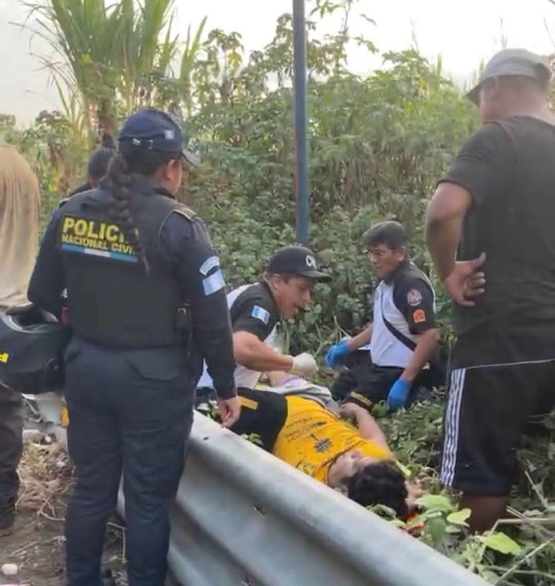 vichoguate's tweet photo. Accidente de motocicleta deja un herido en kilómetro 44 de carretera antigua entre Palín y Escuintla. https://t.co/4MqGTnD8lS