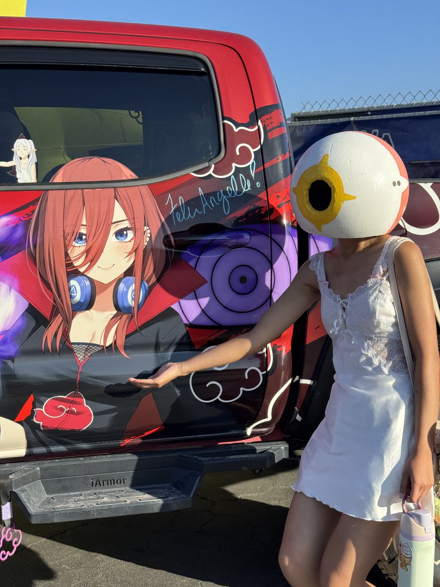 charmzero_ tweet picture