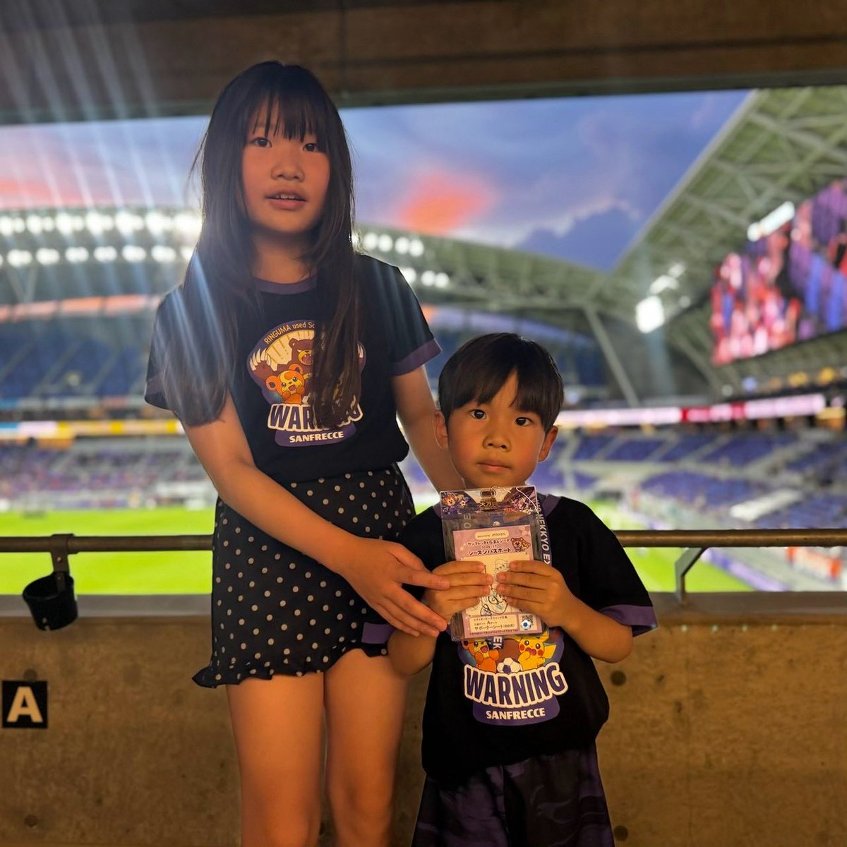 sanfrecceREGINA's tweet photo. 8/29(土)ホーム開幕戦 vs. 大宮に、
「レジーナ オリジナルチケット」を持って、たくさんの園児の皆さんとご家族、先生方がスタジアムへ来てくれました✨

たくさんの応援、本当にありがとうございました💜

またスタジアムでお会いできる日を、レジーナ一同楽しみにしています🏟️⚽️

Sponsored by マイクロンメモリ ジャパン株式会社

#サンフレッチェ広島レジーナ