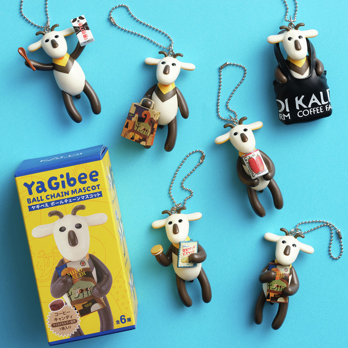 KALDI_webshop's tweet photo. 【再販売！「ヤギべえボールチェーンマスコット」】
カルディコーヒーファームで販売している定番商品を持ったヤギべえのマスコットが登場！
エコバッグやマイルドカルディ、トマト缶など、全6種のうちいずれか1種がランダムで入っています。
どのヤギべえが出るかは、箱を開けてのお楽しみ♪
https://t.co/6Urn9MiCE7