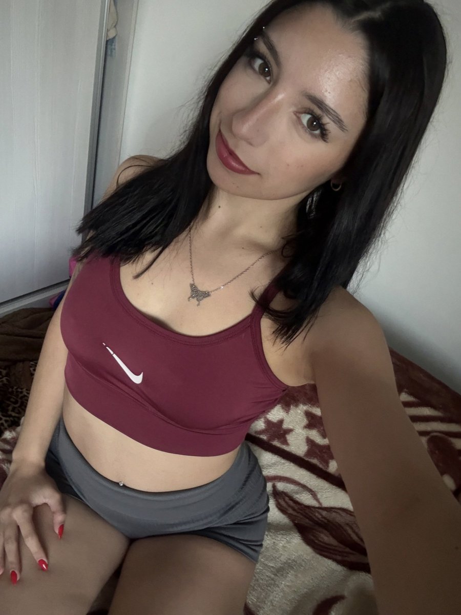 vibelunaa4's tweet photo. literally blushing at nothing 😭 https://t.co/woApHFyxge