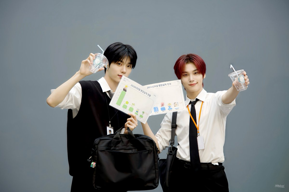 _kickey_'s tweet photo. 260814
#EVNNE #이븐 #이정현 #LeeJeongHyeon #李政縣 #イジョンヒョン
#쩡콩즈 #박한빈 #ParkHanBin #朴瀚彬 #パクハンビン https://t.co/ow6sW5ytNk