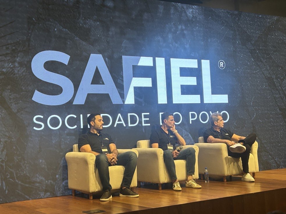 Escanteio10's tweet photo. Salusse e Carlos confirmaram que a @Safiel_1910 JÁ TEM OS INVESTIDORES PRONTOS para aportar os recursos necessários para a quitação na arena. 

Via @VDA_FC https://t.co/UzpxYRrYT1