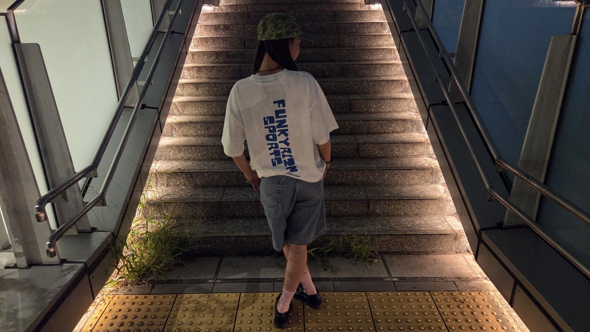 FunkyRizm's tweet photo. GOOD THINGS NEVER FADE / WHITE https://t.co/tNz7H0LuTY
@FunkyRizm
model / yudu
#fashion #ファッション #ストリートファッション #ストリート系 #ストリートコーデ #streetfashion #streetstyle #ストリート男子 #ストリート女子 #服好きな人と繋がりたい #お洒落さんと繋がりたい https://t.co/IAdjqQQeKq