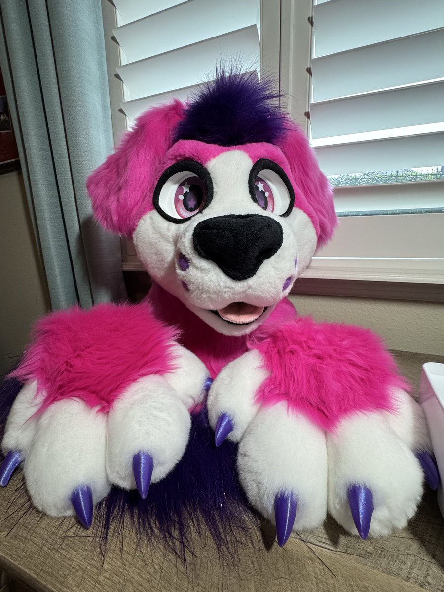sunniespaniel's tweet photo. Mini Partial for Sale!!!  $2500 or best offer 💖

This cutie is brand new, and has been worn once for pictures :) Built by me on a West’s Custom Creations headbase and fully lined.  Fits me comfortably/loosely and my head measurement is about 22”- would fit larger heads as well! https://t.co/itCLSHVSQU