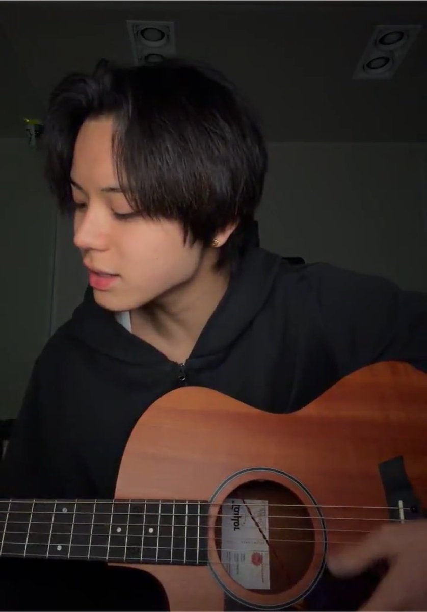 ohyulspace's tweet photo. ohyul in his element https://t.co/BGP9uCxky6