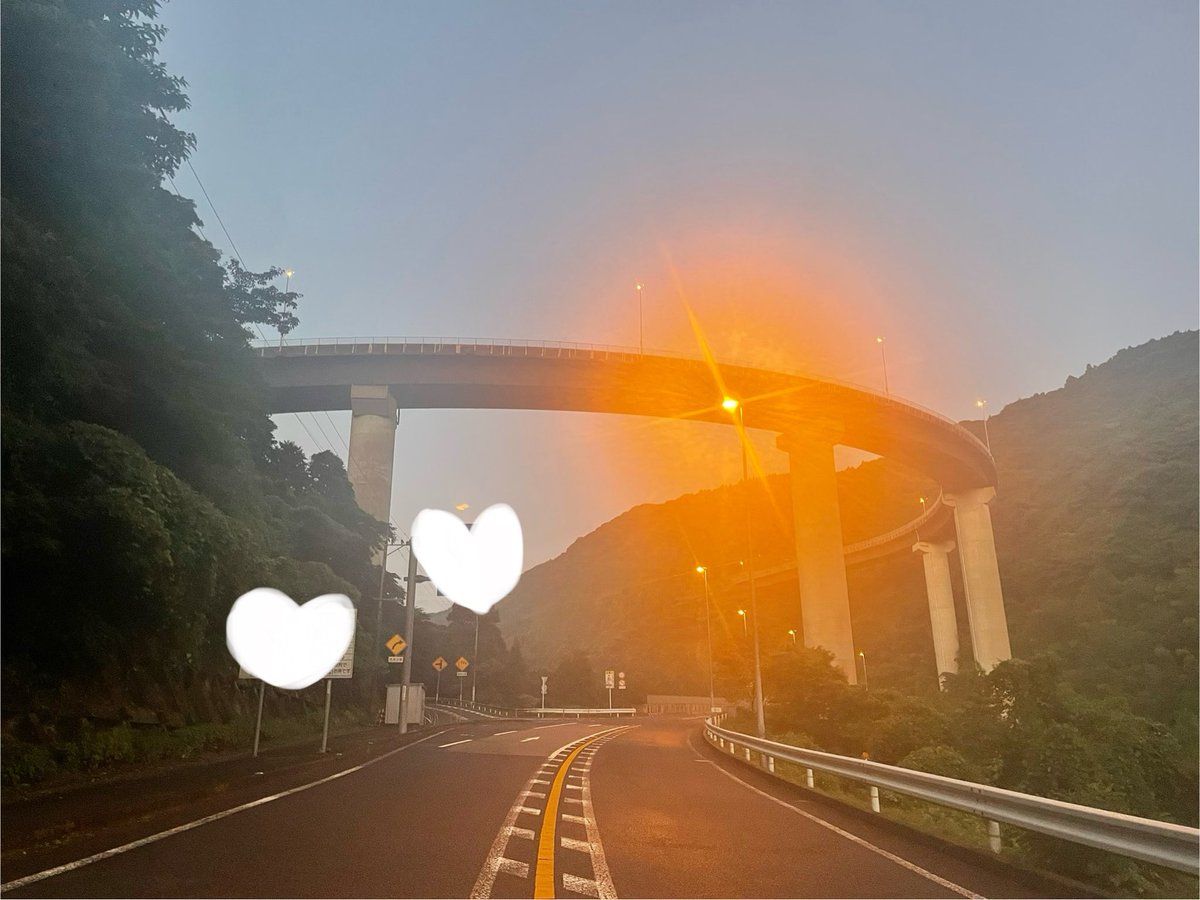 daria8647's tweet photo. 夜明け🥰 https://t.co/kb9vhA7gBW
