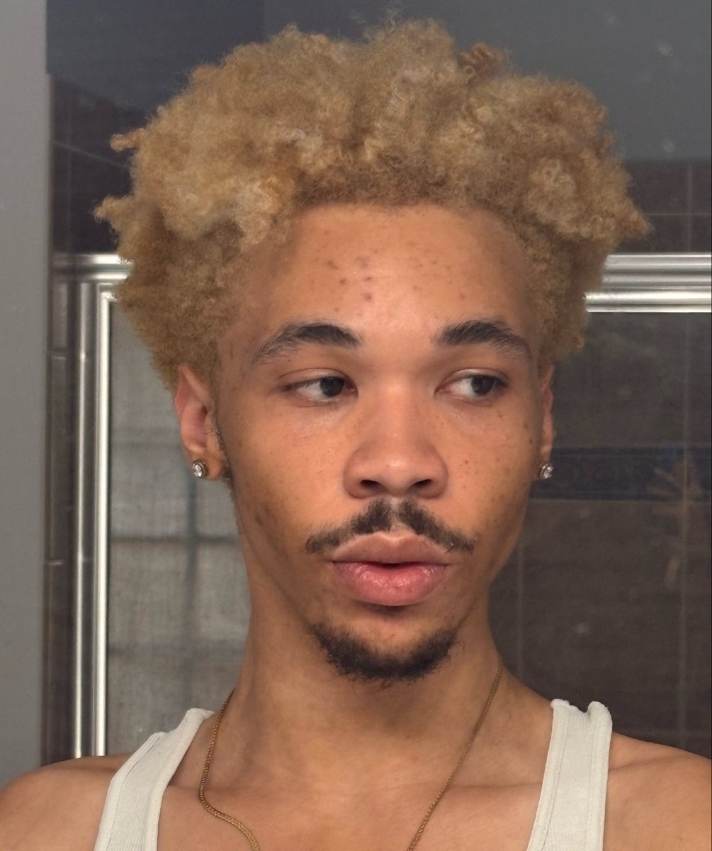 UhhModddd's tweet photo. Lowkey thinking of getting rid of my facial hair but idkk https://t.co/aiuJoV1U0V