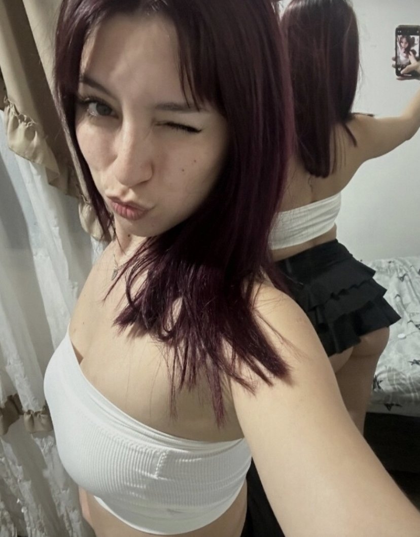 princessgoldd1's tweet photo. just me and the day ☁️ https://t.co/NzxDB795g3
