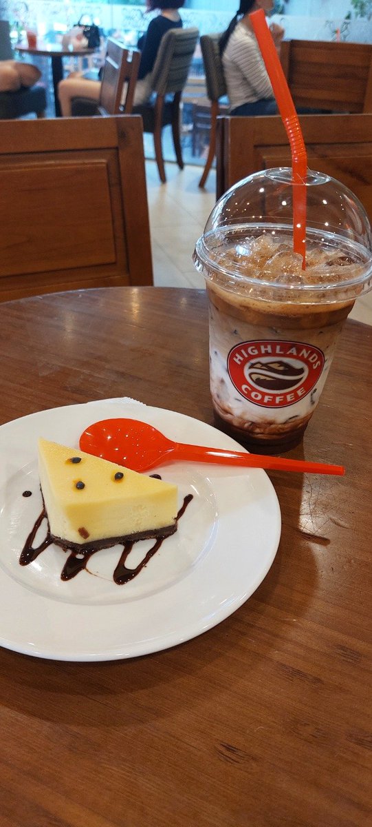 _Luxiii_'s tweet photo. > Just me, my coffee, and a little slice of happiness ☕️🍰
#VTuber #VTuberEN #ENVtuber #CoffeeTime #Cheesecake #life https://t.co/vwNToEMTBM