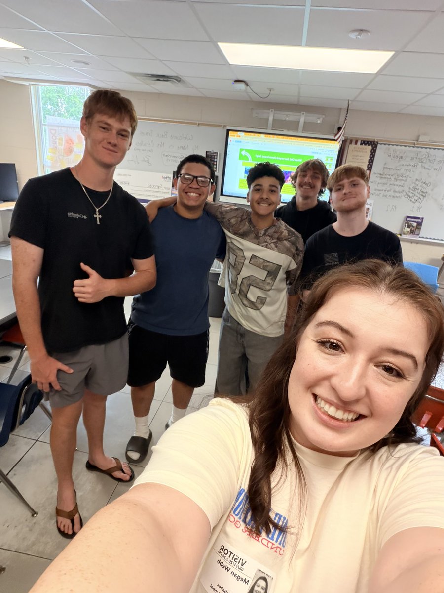 MeganTGWebb's tweet photo. Had an amazing time visiting Boone High School! We kicked things off with an interactive meeting all about the First Amendment. Shoutout to Timber Creek High School for also hosting such a successful meeting this week! 👏📚@tpusastudents https://t.co/CDJ8JnAUhq