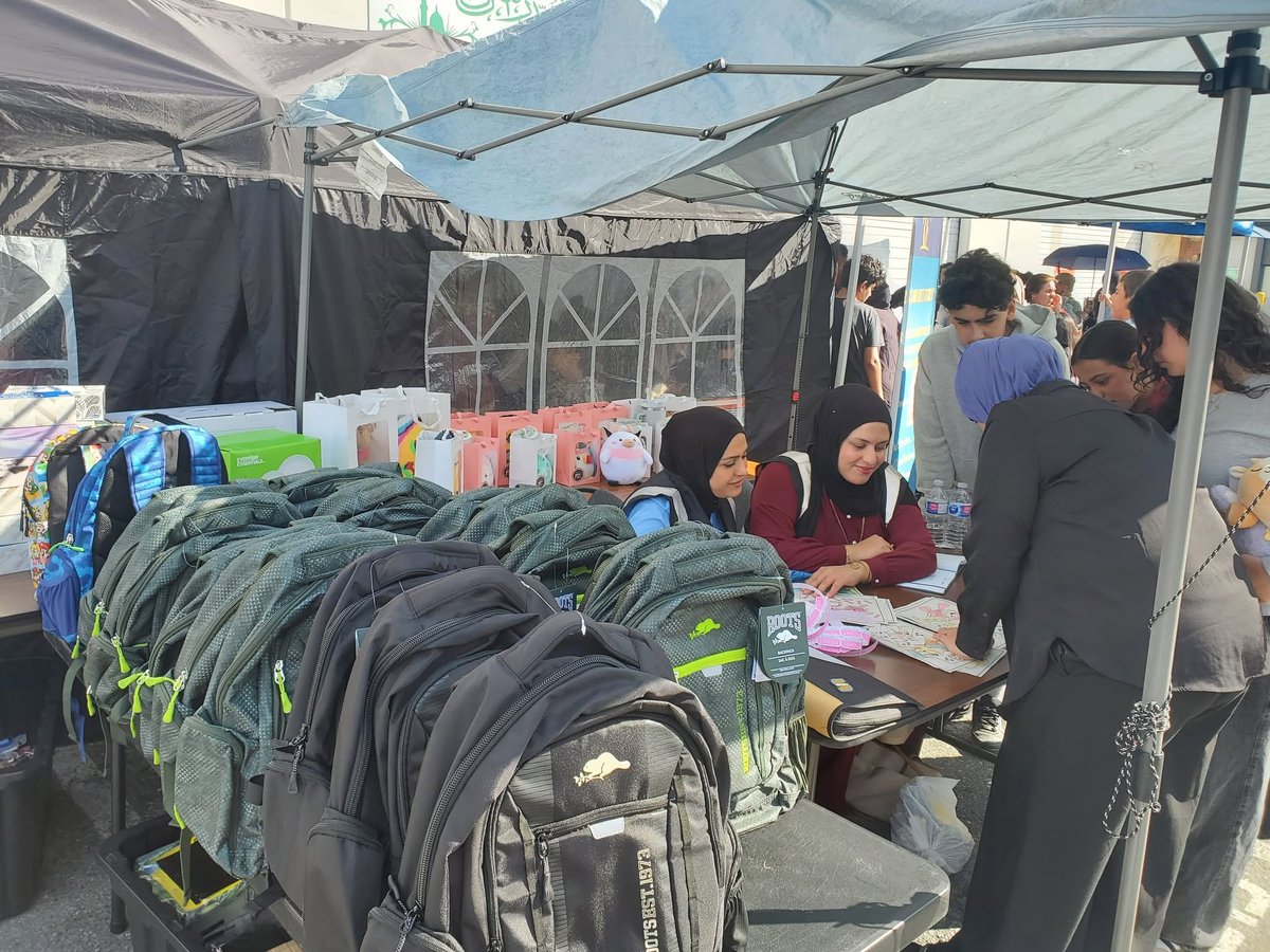 GarryBeggBC's tweet photo. Sawa Community Society, from our constituency of Surrey-Guildford, had an amazing Back-to-School Event today!

Sawa Society gave away fully equipped backpacks and school supplies to students heading back to school next month! https://t.co/vqwnP5XtpH
