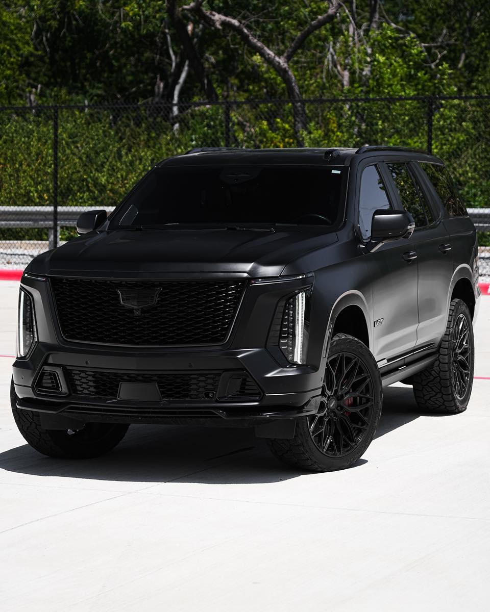 nocarcontext's tweet photo. CADILLAC ESCALADE V 🖤🖤 https://t.co/ObP9txLSzN