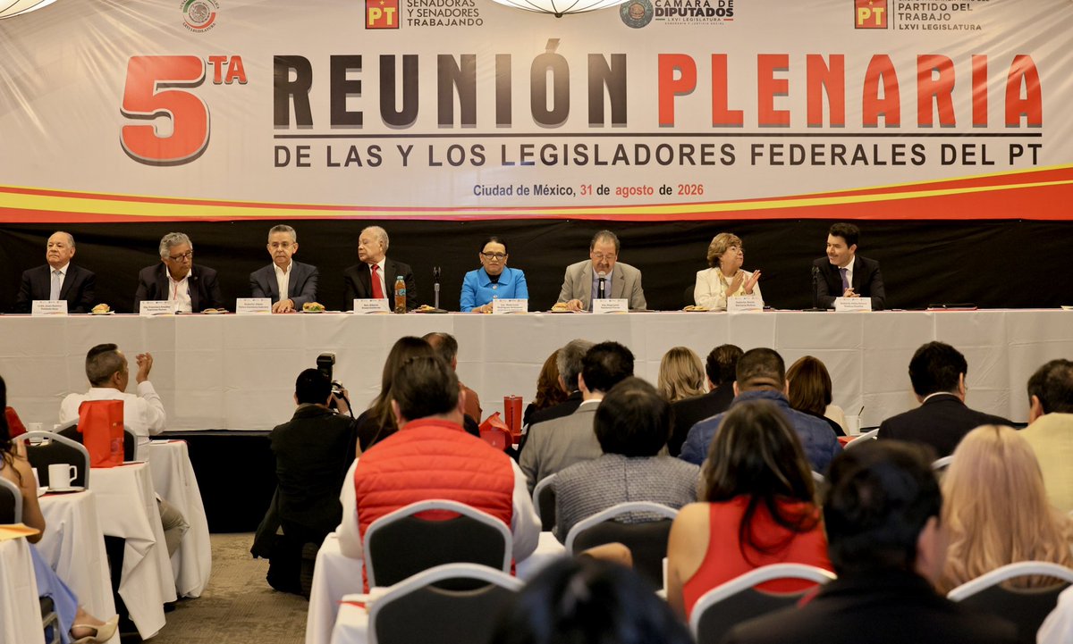 rosaicela_'s tweet photo. Muchas gracias a nuestro querido compañero @AlbertoAnayaGt, por la invitación a la 5a plenaria del @PtSenado y @DiputadosPTmx. Reconocemos la valiosa labor legislativa del grupo parlamentario. Y, de frente al nuevo periodo de sesiones, llamamos a fortalecer nuestra alianza para defender y profundizar la transformación que hemos logrado juntos, en beneficio del pueblo de #México. 🇲🇽 @Claudiashein @ReginaldoSF_PT #FranciscoAmadeo