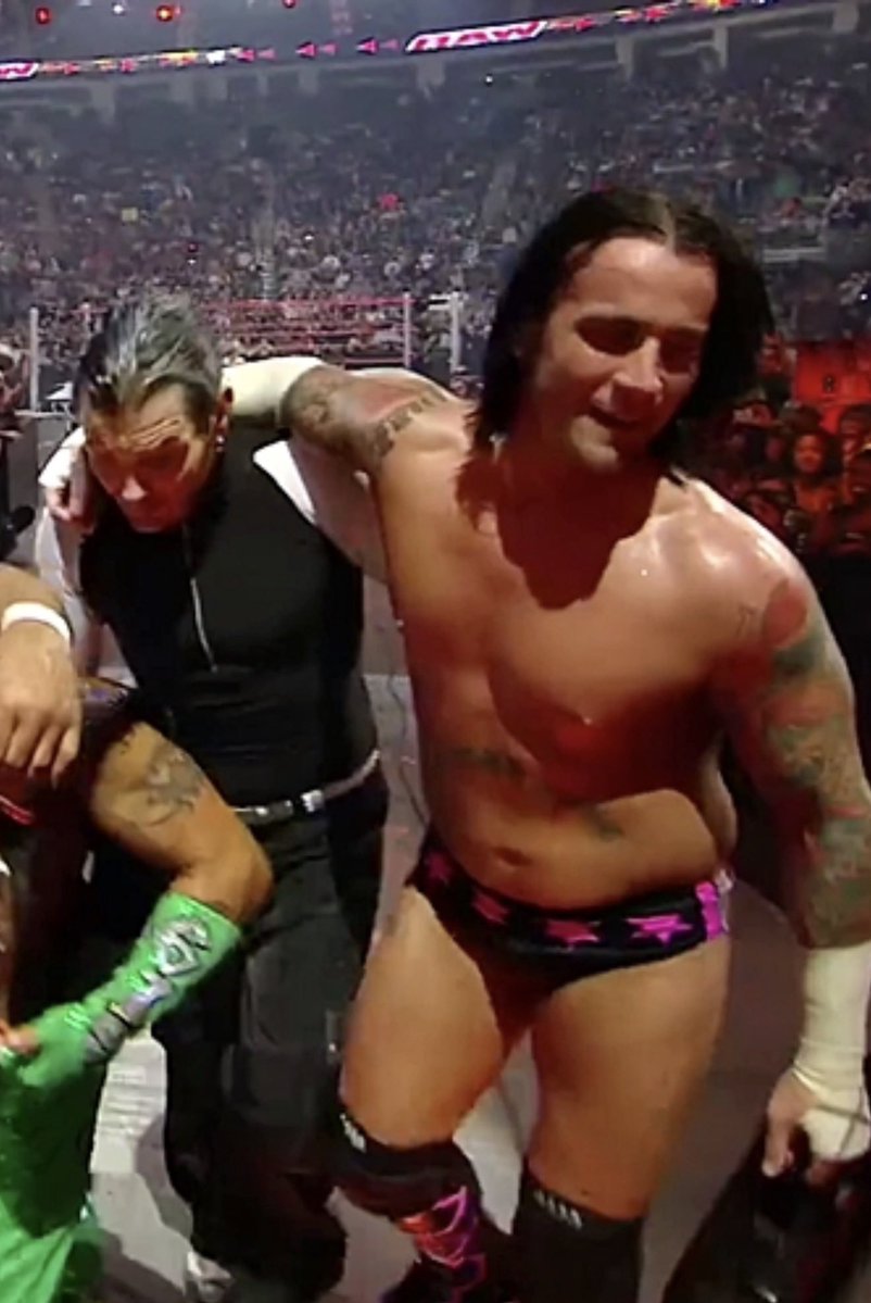 VEK0095's tweet photo. @WrestleCourt Como se llamarían si hicieran equipo? https://t.co/pNpUPO3oNc