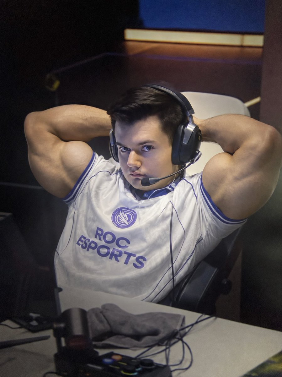 Serowy_Chrupek_'s tweet photo. @faloAFQ @rymnnnnnn Co za GOAT https://t.co/m8WZECp7TS