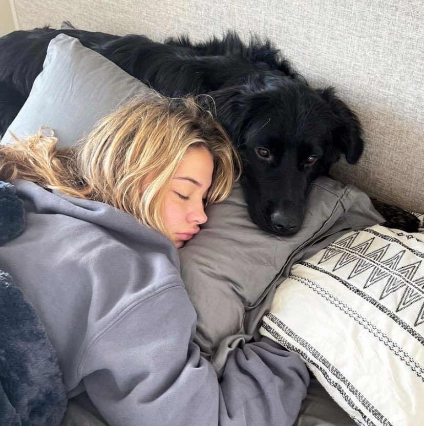 clinesbabie's tweet photo. both her babies. https://t.co/OsgdnYpGeL