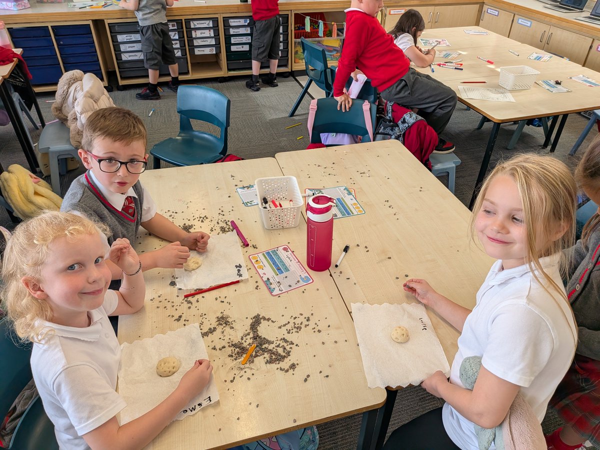 NewarkP3_A's tweet photo. This afternoon we began our space topic by learning about Mercury. The children then chose to make fact files, draw picture and use playdough to make models of mercury. We used stones to make the craters in the model ☄️🕳️🪐 https://t.co/claG0sN9xI