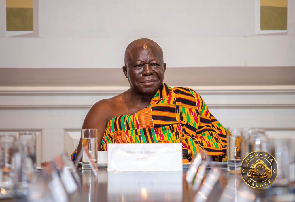Asante_nation's tweet photo. Otumfuo Osei Tutu II, Asantehene, held a high-level meeting with the U.S. Chamber of Commerce in Washington, D.C., on August 31.

The meeting focused on investment and trade opportunities for Asanteman and Ghana.

Among those in attendance were:

U.S. side-

• Victor Smith, Ghana’s Ambassador to the U.S.
• Kendra Gaither, U.S. Chamber of Commerce
• Guevera Yao, U.S. Chamber of Commerce
• Amb. Linda Thomas-Greenfield, Former U.S. Ambassador to the UN
• Kwabena Osei-Sarpong, RIFE International
• Dr. Adjoa B. Asamoah, ABA Consulting
• Amb. Dr. Jendayi Frazer, 50 Ventures
• Sarah Brenholt, Cargill
• Michael Coyle, Peak Global Partners
• Victor Swami, Areva Pharmaceuticals

Asantehene’s Delegation- 

• Amb. Kobby Koomson, Former Ghana’s Ambassador to the U.S.
• Ernest Sarhene, Head of Protocol to the Asantehene
• Charles Sekyere
• Dr. Andy Asamoah, CEO, A&C Mall
• Kofi Badu, Chief of Staff, Manhyia Palace
• Nana Prof. Oheneba Boachie-Adjei Woahene II, Otumfuo Hiahene
• Nana Effah Apenteng, Bompatahene
• Nana Otuo Siriboe II, Juabenhene

#manhyiapalace
#theasantenation