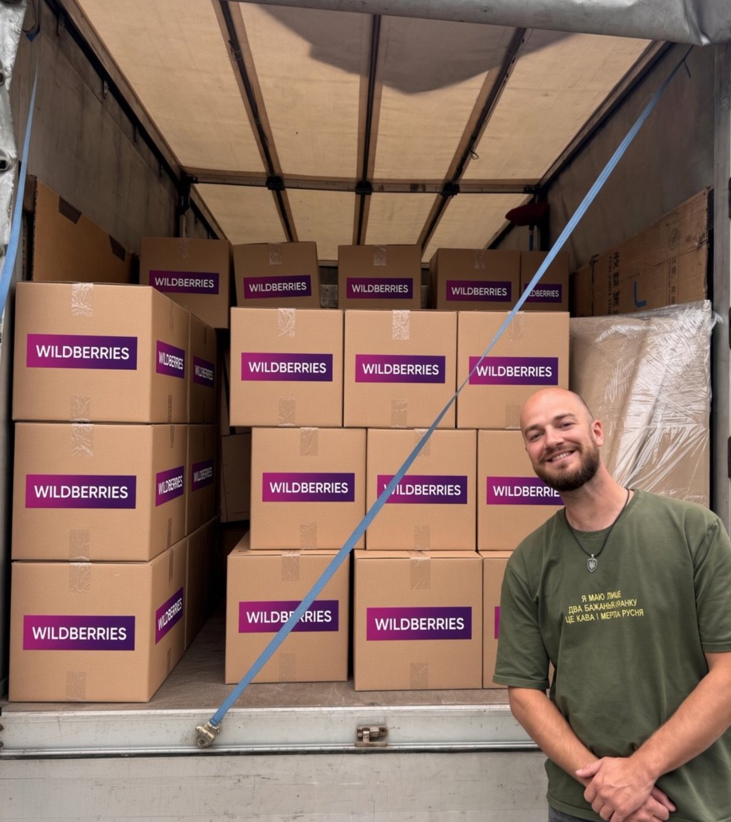 frontlinekit's tweet photo. You know, sometimes I feel like I’m not doing enough to support Ukraine. Then we send another truck full of drones to the front, and I feel a lot better.

Yes, it probably gets a bit tiring for you all to see so many drones heading off - but I’m just so fucking proud of my team. https://t.co/72snU4y7c4