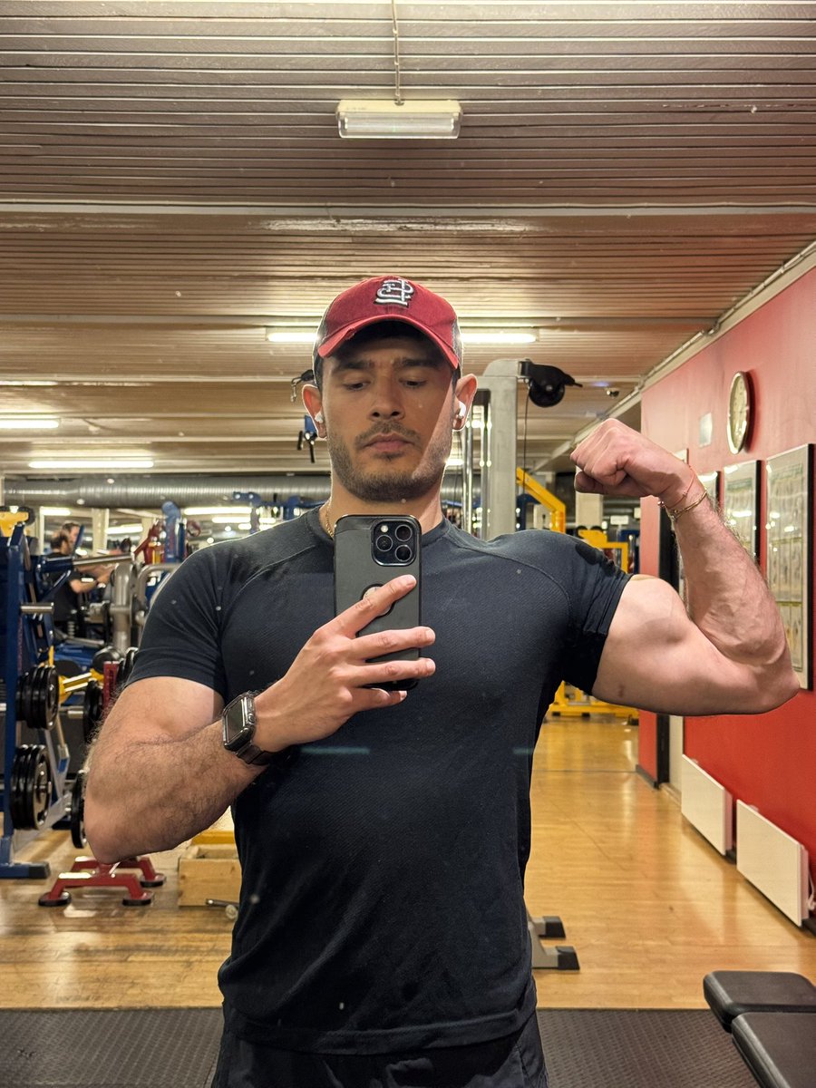 hankayanor's tweet photo. pumped well, post workout https://t.co/v5pPkzuk0N