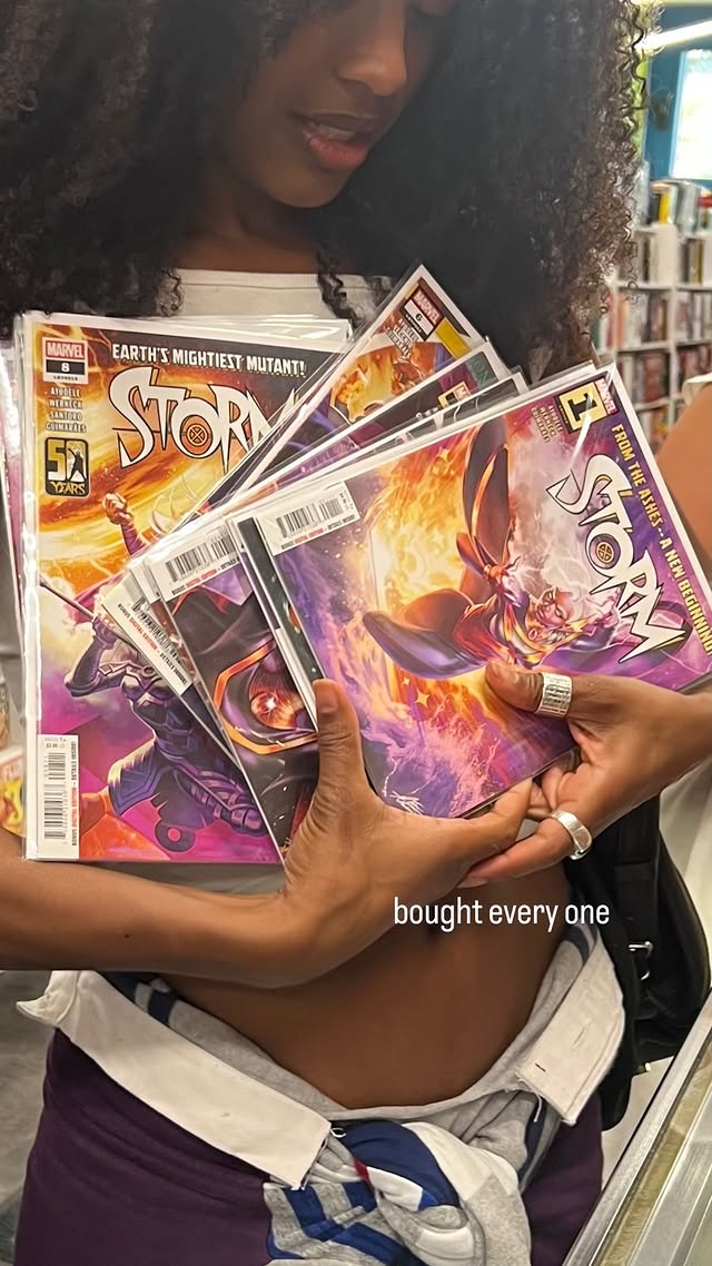 AgentedeMarvel_'s tweet photo. Las actrices de X-Men ya están haciendo los deberes. https://t.co/JYMWuKbYae