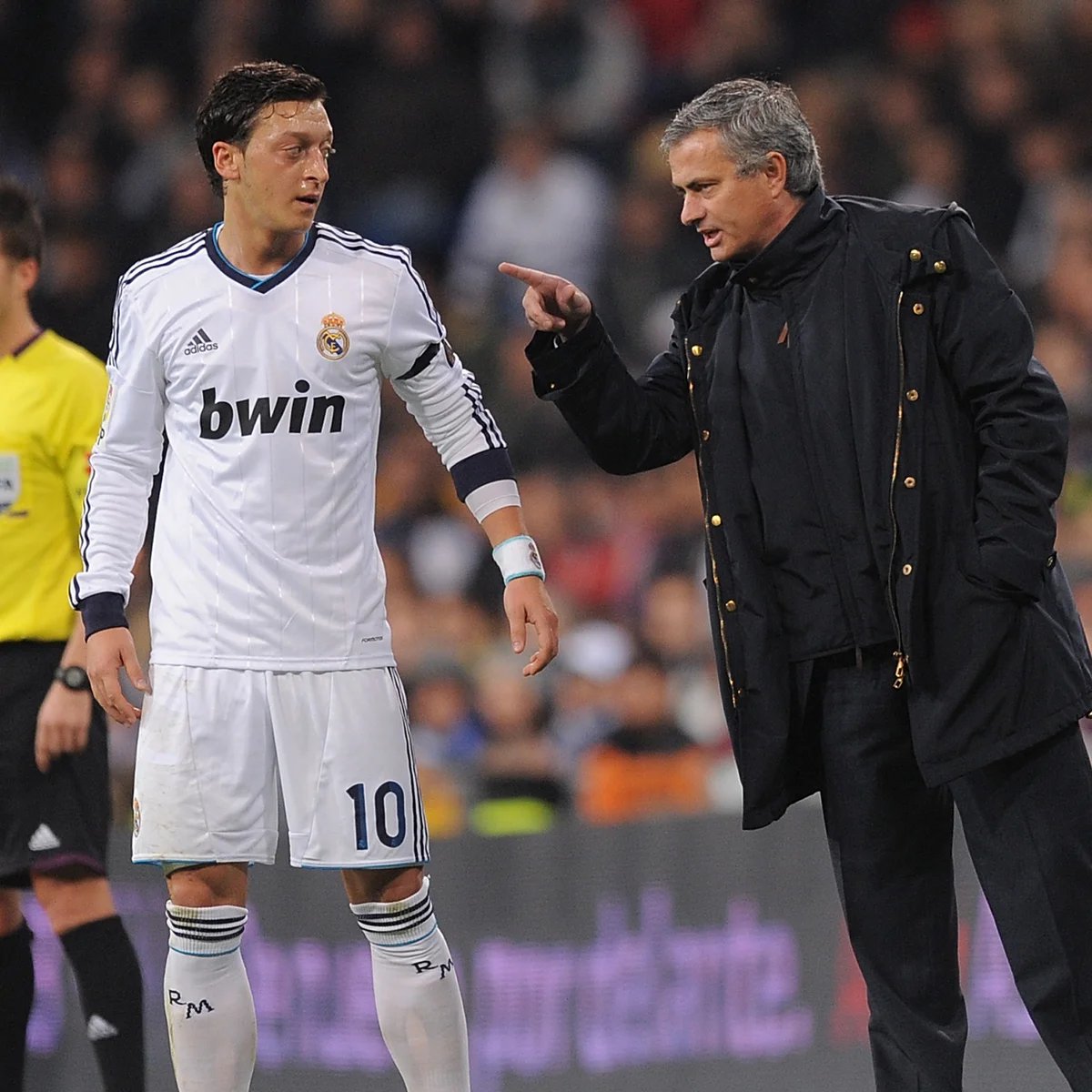 FTBLsection's tweet photo. Mesut Özil on the moment José Mourinho completely lost it with him at Real Madrid:

“He angrily said to me, ‘Do you think two beautiful passes are enough? Do you think playing at 50% is enough?’

“I took off my shirt and threw it at him.

“He said, ‘Oh, are you giving up now? You’re such a coward. What do you want, to go and have a nice warm shower and shampoo your hair? Do you want to be alone? Or do you want to show your teammates, the fans and me what you can do?’

“At that moment I hated Mourinho, but actually I loved him.”

Özil would later describe him as one of the best coaches he ever played under. 🇵🇹🇩🇪