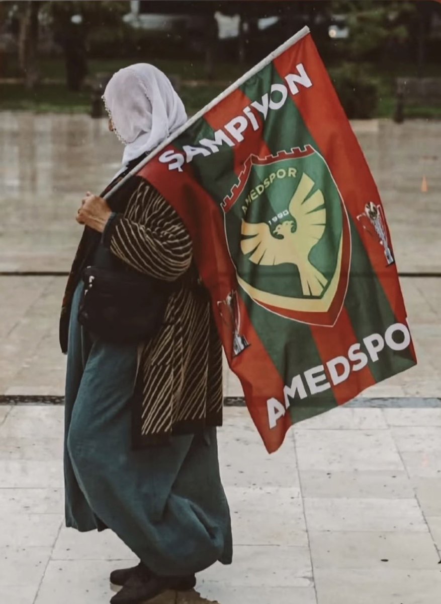 beratbirtek's tweet photo. Kîne em?

#Amedspor #AMDvTS https://t.co/5gIhUA4BXs
