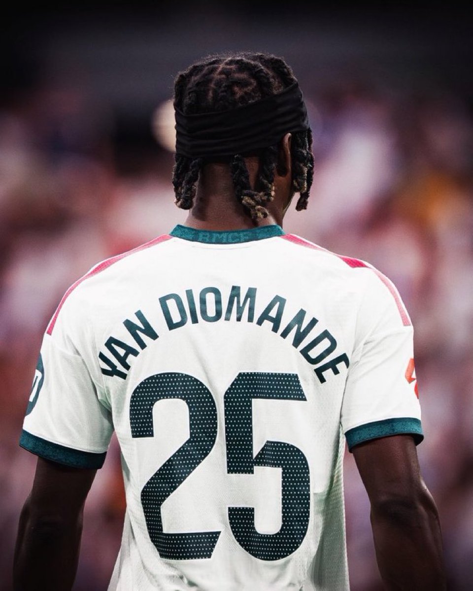 theMadridZone's tweet photo. 2️⃣5️⃣⭐️ https://t.co/SfogpZ0AiI