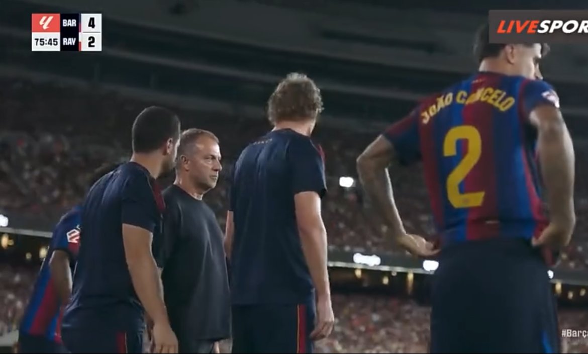 theancientgist's tweet photo. 🔄 Double change for Barcelona!

Anthony Gordon injured. Karim Adeyemi on.
Pedri off. João Cancelo on.

Live: Barcelona 4-2 Rayo Vallecano (75') https://t.co/q0CSZ5Fn06