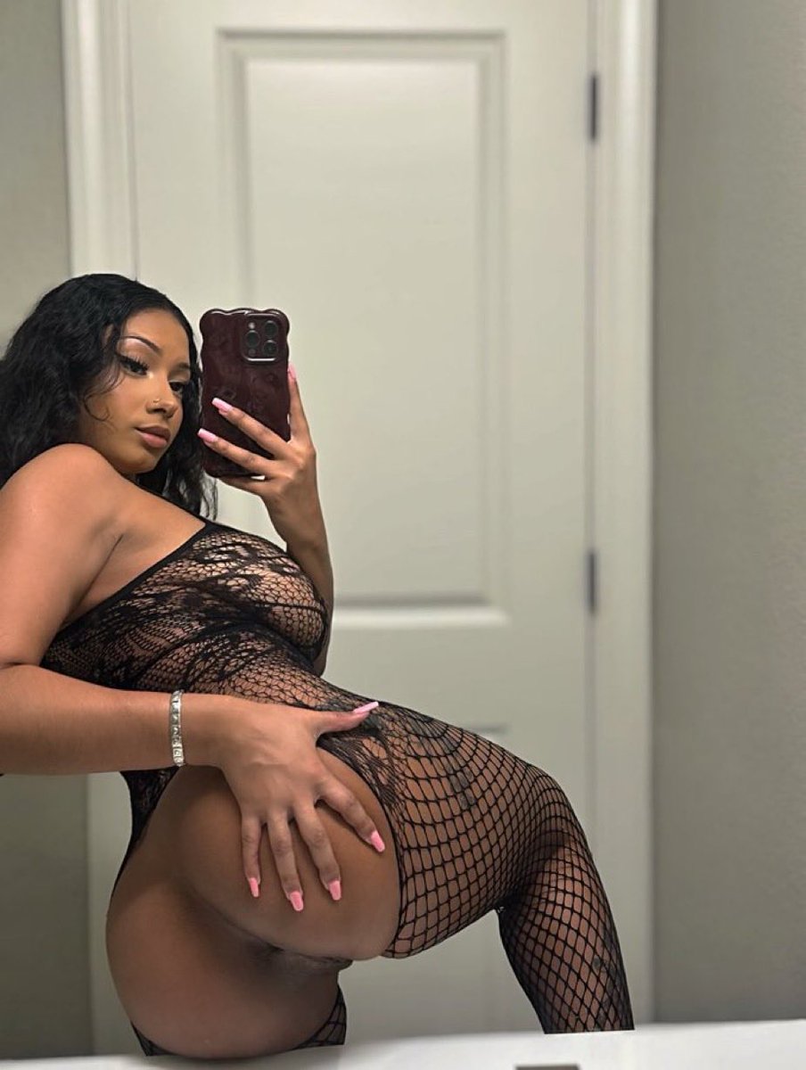 Milalinkrn's tweet photo. I’m bored and horny
#dallas #dallasfreaks #dallasmeets #dtx #satx https://t.co/fthP07NM6a
