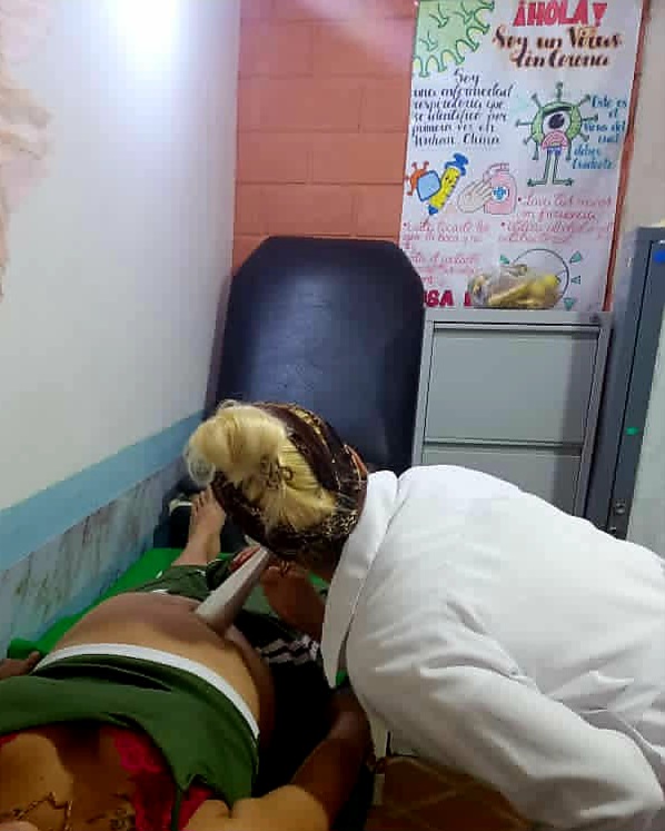 BrigadaEst25328's tweet photo. Desde el CPT 12 de Marzo perteneciente al CDI San José, El Tigre, la Dra. Mailen Infante Figueredo, brinda atención especializada y seguimiento prioritario a gestantes, reafirmando el compromiso humanista de la medicina cubana con la vida y el bienestar. Anzoátegui #CubaPorLaVida https://t.co/6ofE4VBLWI