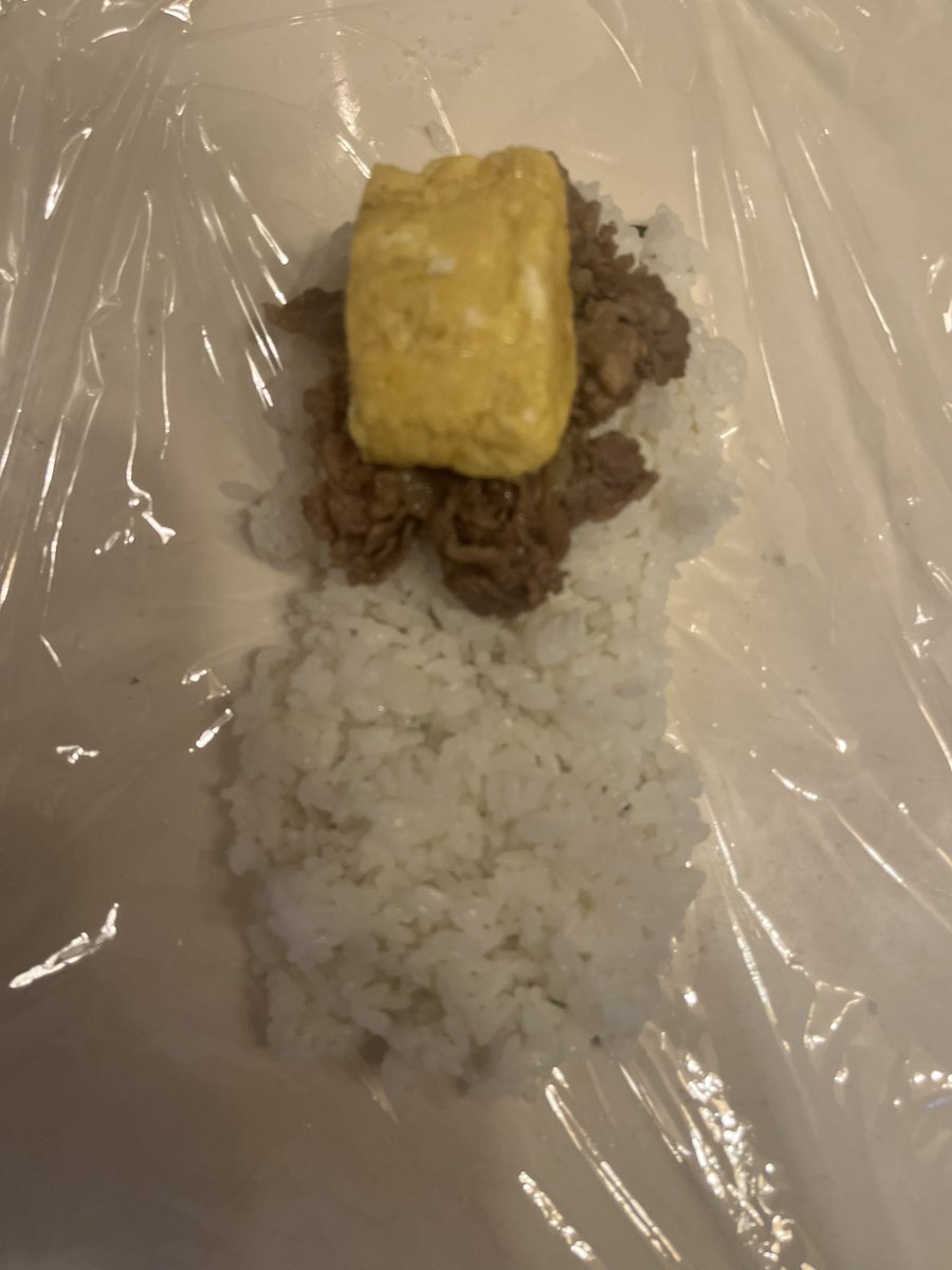 _janet_fu's tweet photo. おはようございます
今日から9月！
新学期がんばれー

🍙牛すき煮、たまご焼き、
サッポロポテト

#お弁当
#男子高校生弁当
#お弁当記録

314 https://t.co/pVx6mBHYfU