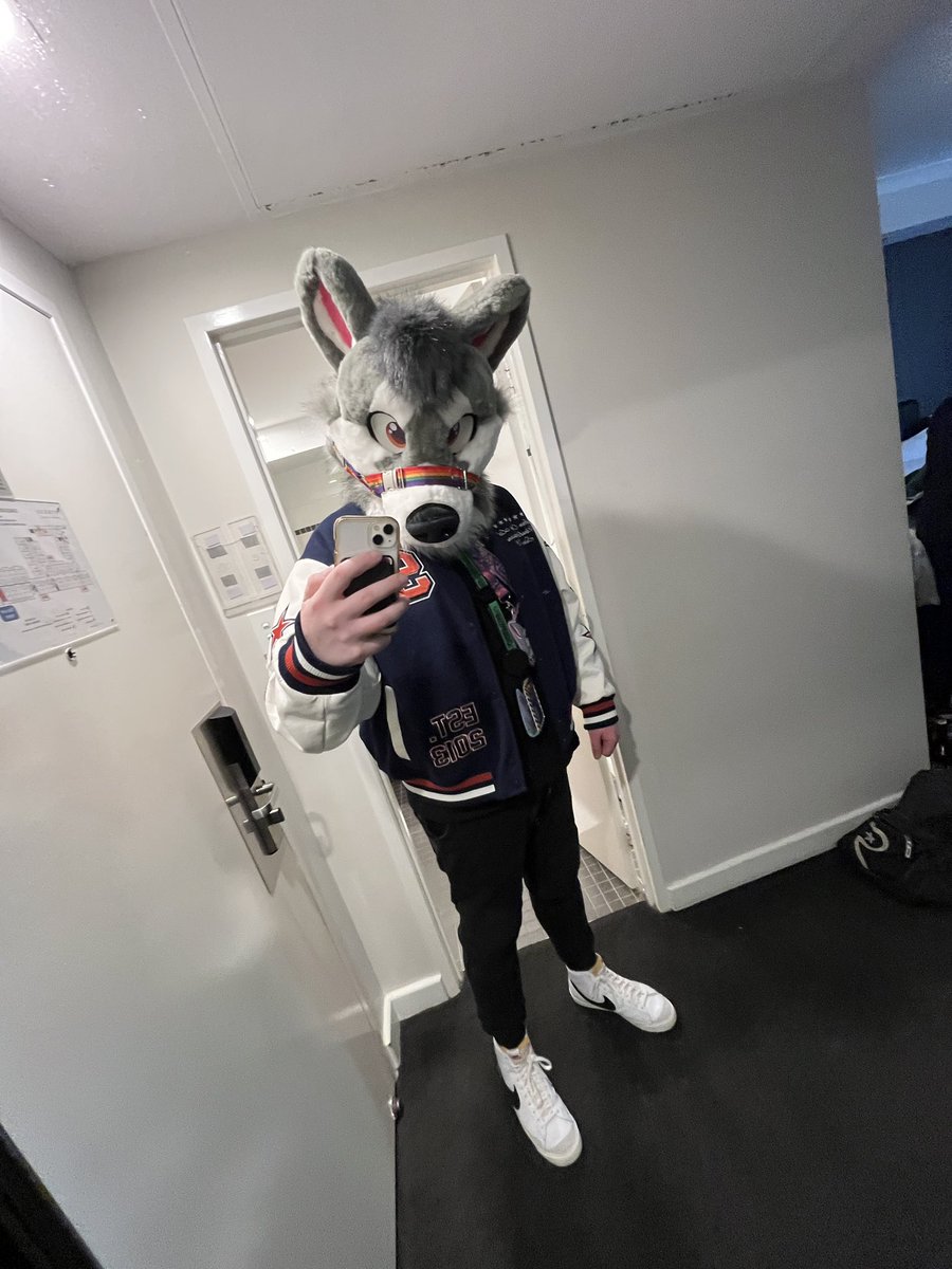 LexiLombax's tweet photo. My first #waff with a suit, Timber the Wolf. It was genuinely one of the greatest weekends of my life. I cannot thank everyone enough for the pure joy at this con. Seeing old friends, making new ones. I never wanted it to end. I can’t wait for next year

#furry #fursuit https://t.co/tO6bA74AiP