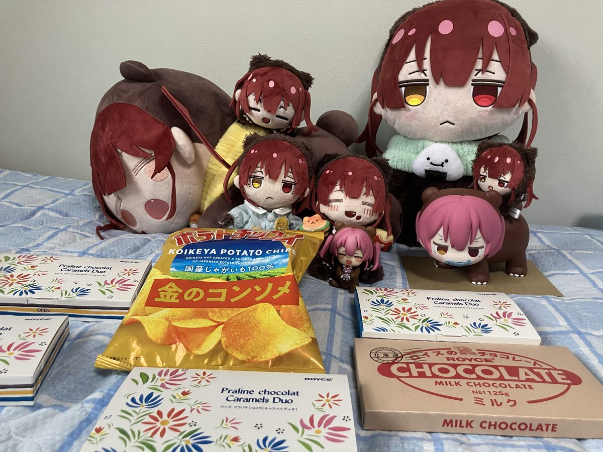 ko_ji007's tweet photo. ①マリン船長7周年をクマリンちゃんとお祝い♪
②「きゃぴ」MVのマリン船長＆クマリンちゃんのマネっこするクマリンちゃんとマリンたん🥰
③おかぶりマリンたんをお迎え♪
④クマリンちゃんお誕生日☆ #8月を写真4枚で振り返る https://t.co/OvoB4MiHfJ