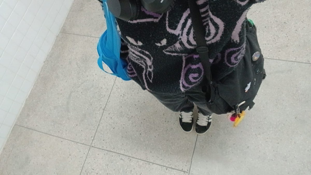 Capivarinha208's tweet photo. Carregando minha bolsa e da minha dama (ramon https://t.co/H7mY5UgRDv