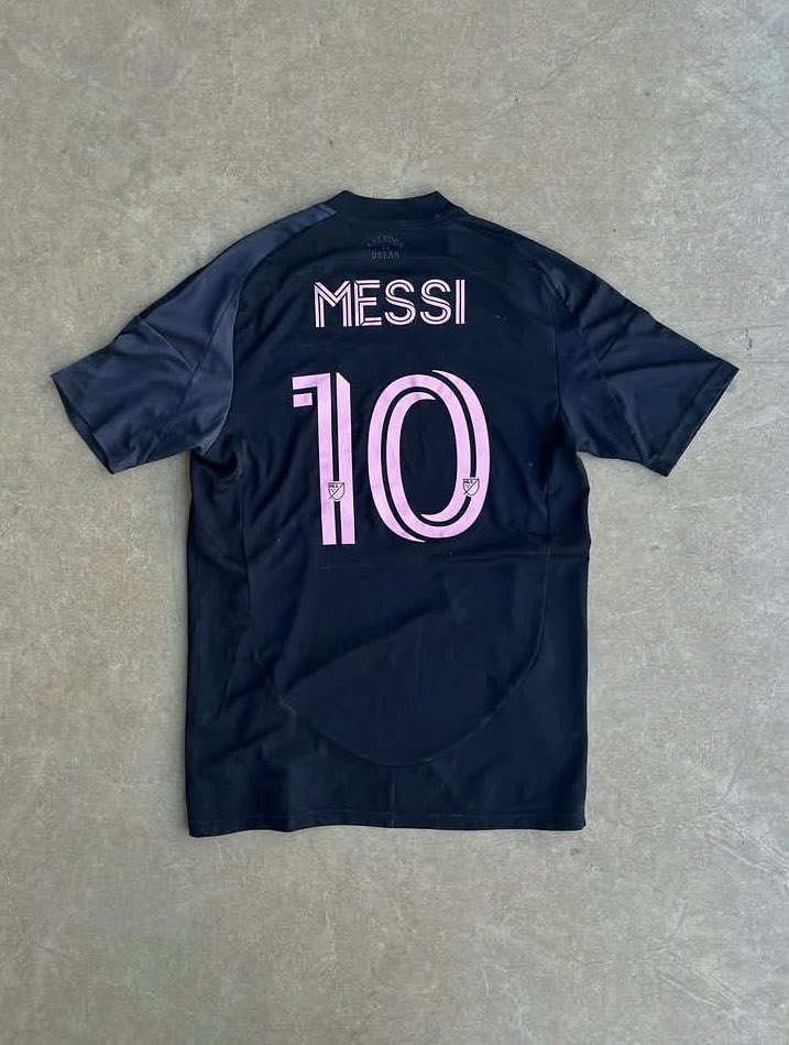 OrionFut_2's tweet photo. Camisas do Inter Miami 2025/26 personalizada com Messi (10) 👑🇦��

🛒 Mercado Livre
🔗 home (I): https://t.co/HC08FuZNqV
🔗 away (II): https://t.co/WaPsgd98u9

🎟️ CUPOM 12% OFF: PROMOCERTA https://t.co/Xvp9vztat7